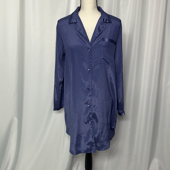Mystique Intimates Lavender Button Down Nightgown - size Small - Picture 2 of 8